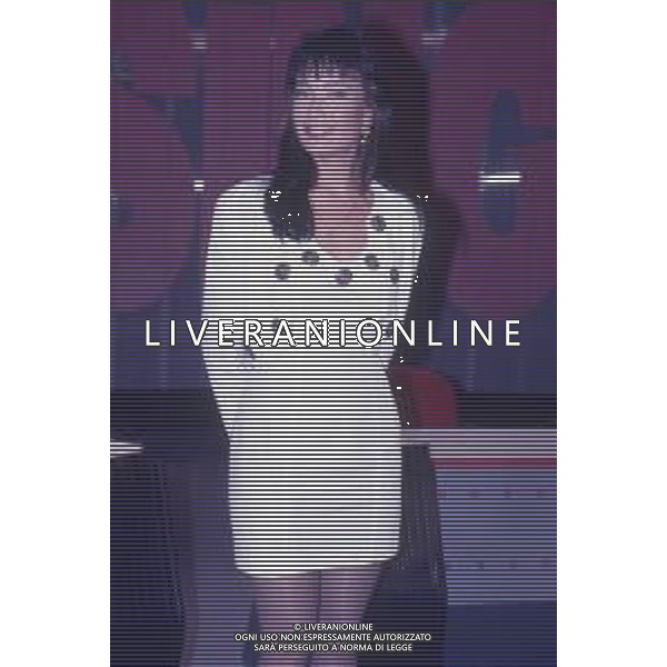 DIAP-RETROSPETTIVA KAY SANDVIK PRESENTATRICE TELEVISIVA E CONDUTTRICE RADIOFONICA NELLA FOTO KAY SANDVIK A MILANO NELL\'ANNO 1991 TRASMISSIONE TELEVISIVA “ PRESSING “ AG ALDO LIVERANI SAS