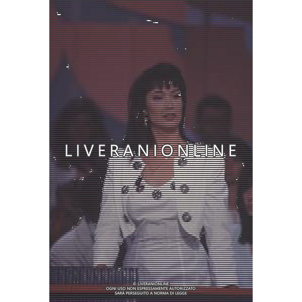 DIAP-RETROSPETTIVA KAY SANDVIK PRESENTATRICE TELEVISIVA E CONDUTTRICE RADIOFONICA NELLA FOTO KAY SANDVIK A MILANO NELL\'ANNO 1991 TRASMISSIONE TELEVISIVA “ PRESSING “ AG ALDO LIVERANI SAS