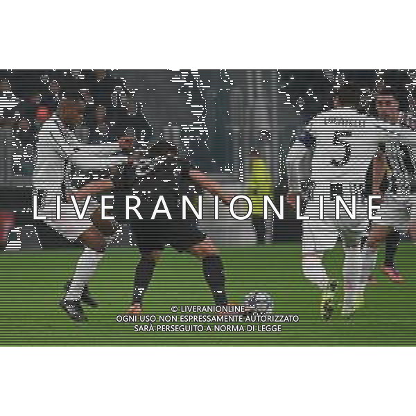 TVPG Juventus FC vs SCP Sporting Lisbona nella foto Pierre Kalulu (Fc Juventus) e Pedro Goncalves (SCP Sporting Lisbona) 04-11-2025 Allianz Stadium, Torino (ITA) - Quarta Giornata Champions League 2025/26 ©TVPG Pasquale Golia - AGENZIA ALDO LIVERANI SAS