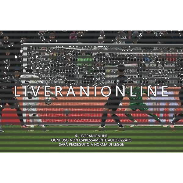 TVPG Juventus FC vs SCP Sporting Lisbona nella foto Manuel Locatelli (Fc Juventus) 04-11-2025 Allianz Stadium, Torino (ITA) - Quarta Giornata Champions League 2025/26 ©TVPG Pasquale Golia - AGENZIA ALDO LIVERANI SAS