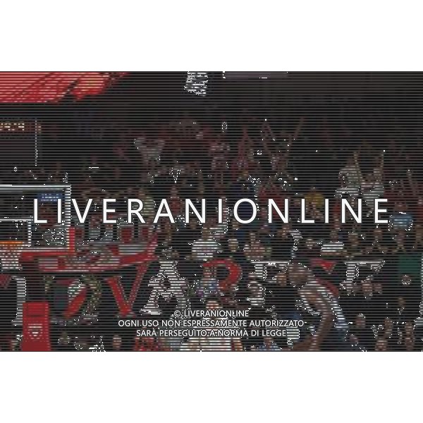 TVRCOR – Varese vs Virtus Bologna – Serie A nella foto pubblico e tifosi Varese Basket 04-11-2025 VARESE (VA) – Basket Serie A Unipol – Varese vs Virtus Bologna - 6a giornata foto Roberta Corradin/ Agenzia Aldo Liverani sas- AGENZIA ALDO LIVERANI SAS