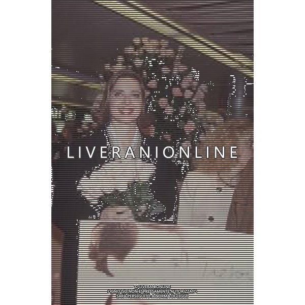 DIAP-RETROSPETTIVA ISABELLA ROSSELLINI ATTRICE NELLA FOTO ISABELLA ROSSELLINI A MILANO ALLA PRESENTAZIONE DEL NUOVO PROFOFUMO DELLA LANCOME “ TRESOR“ NELL\'ANNO 1991 AG ALDO LIVERANI SAS