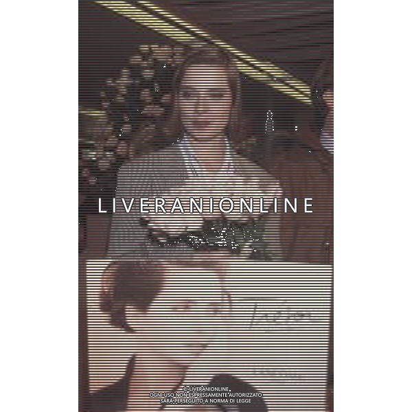 DIAP-RETROSPETTIVA ISABELLA ROSSELLINI ATTRICE NELLA FOTO ISABELLA ROSSELLINI A MILANO ALLA PRESENTAZIONE DEL NUOVO PROFOFUMO DELLA LANCOME “ TRESOR“ NELL\'ANNO 1991 AG ALDO LIVERANI SAS