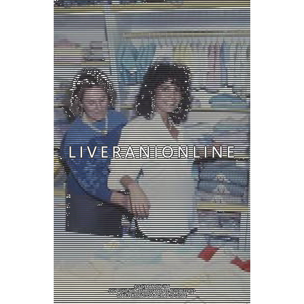 DIAP-RETROSPETTIVA ROBERTA MANFREDI ATTRICE NELLA FOTO ROBERTA MANFREDI A ROMA NELL\'ANNO 1986 FOTO EDGARDO DELLA SCORCIOSA-AG ALDO LIVERANI SAS