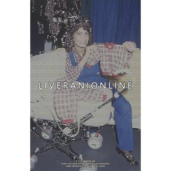 DIAP-RETROSPETTIVA ROBERTA MANFREDI ATTRICE NELLA FOTO ROBERTA MANFREDI A ROMA NELL\'ANNO 1986 FOTO EDGARDO DELLA SCORCIOSA-AG ALDO LIVERANI SAS