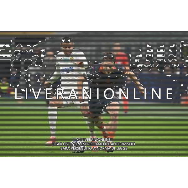 Inter vs Kairat Almaty nella foto Edmilson de Paula Santos (Kairat Almaty) e Piotr Zielinski (Inter) Milano 05-11-2025 Stadio Giuseppe Meazza - San Siro Inter vs Kairat Almaty UEFA Champions League fase a girone unico - 4a giornata foto Roberto Garavaglia/Agenzia Aldo Liverani sas