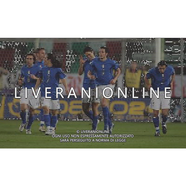 Firenze 01/03/2006 Italia-Germania Amichevole Nella foto: Gioia dopo il gol di Toni Luca.* Ph Gianni Nucci/Agenzia Aldo Liverani