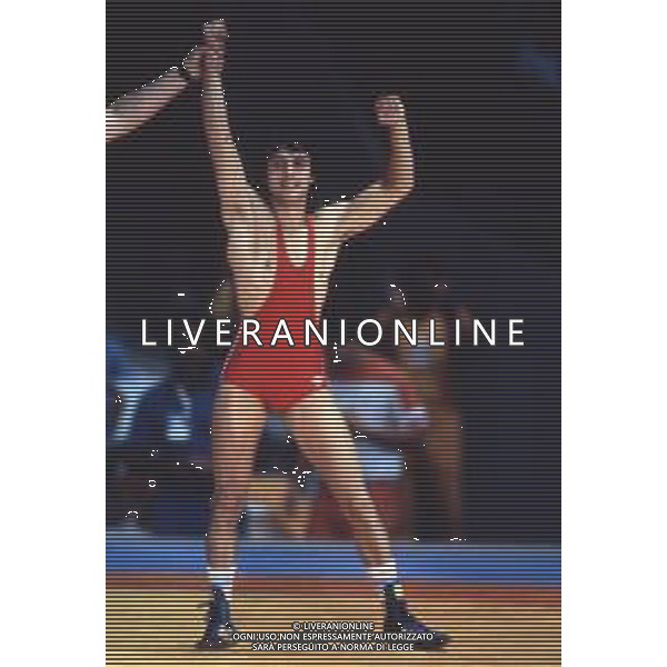 DIAP-RETROSPETTIVA VINCENZO MAENZA LOTTATORE NELLA FOTO VINCENZO MAENZA PARTECIPA ALLE OLIMPIADI DI LOS ANGELES 1984 ARCHIVIO DFP-AG ALDO LIVERANI SAS