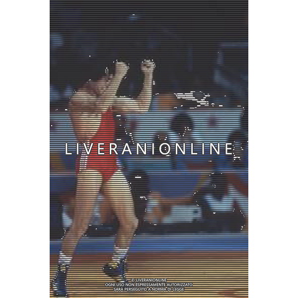 DIAP-RETROSPETTIVA VINCENZO MAENZA LOTTATORE NELLA FOTO VINCENZO MAENZA PARTECIPA ALLE OLIMPIADI DI LOS ANGELES 1984 ARCHIVIO DFP-AG ALDO LIVERANI SAS