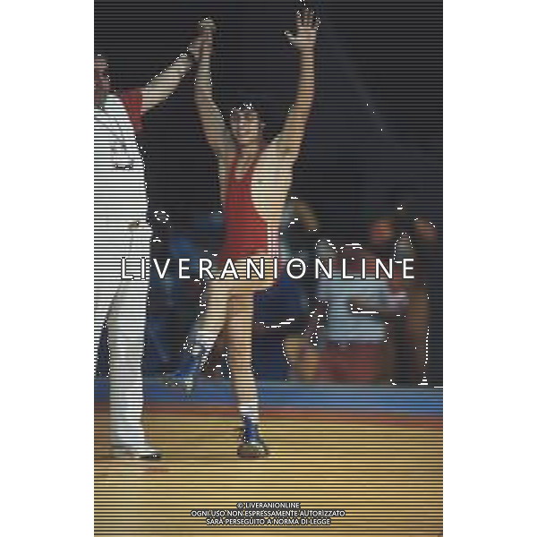 DIAP-RETROSPETTIVA VINCENZO MAENZA LOTTATORE NELLA FOTO VINCENZO MAENZA PARTECIPA ALLE OLIMPIADI DI LOS ANGELES 1984 ARCHIVIO DFP-AG ALDO LIVERANI SAS