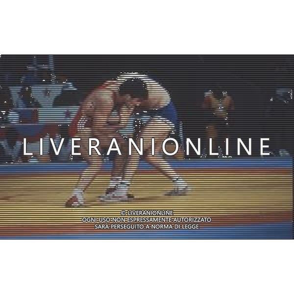 DIAP-RETROSPETTIVA VINCENZO MAENZA LOTTATORE NELLA FOTO VINCENZO MAENZA PARTECIPA ALLE OLIMPIADI DI LOS ANGELES 1984 ARCHIVIO DFP-AG ALDO LIVERANI SAS