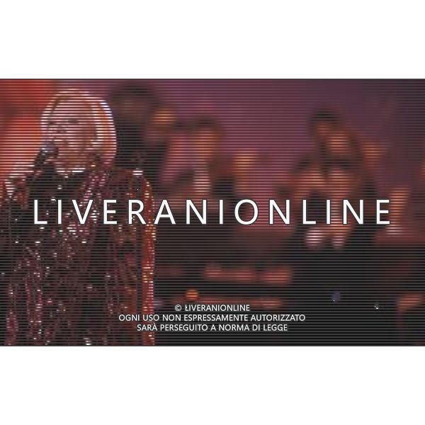 DIAP-RETROSPETTIVA CARLA BONI CANTANTE NELLA FOTO CARLA BONI CON GINO LATILLA ALLA TRASMISSIONE TELEVISIVA “C\'ERA UNA VOLTA IL FESTIVAL “ NELL\'ANNO 1990 AG ALDO LIVERANI SAS