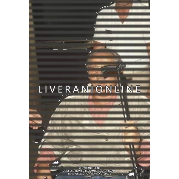 DIAP-RETROSPETTIVA DOMENIICO MODUGNO CANTANTE NELLA FOT DOMENICO MODUGNOO CON LA MOGLIE FRANCA GANDOLFI IN TRIBENALE A MILANO NELL\'ANNO 1986 AG ALDO LIVERANI SAS