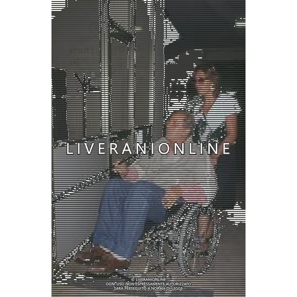DIAP-RETROSPETTIVA DOMENIICO MODUGNO CANTANTE NELLA FOT DOMENICO MODUGNOO CON LA MOGLIE FRANCA GANDOLFI IN TRIBENALE A MILANO NELL\'ANNO 1986 AG ALDO LIVERANI SAS
