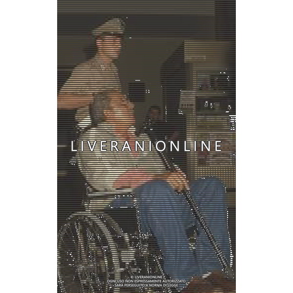 DIAP-RETROSPETTIVA DOMENIICO MODUGNO CANTANTE NELLA FOT DOMENICO MODUGNOO CON LA MOGLIE FRANCA GANDOLFI IN TRIBENALE A MILANO NELL\'ANNO 1986 AG ALDO LIVERANI SAS