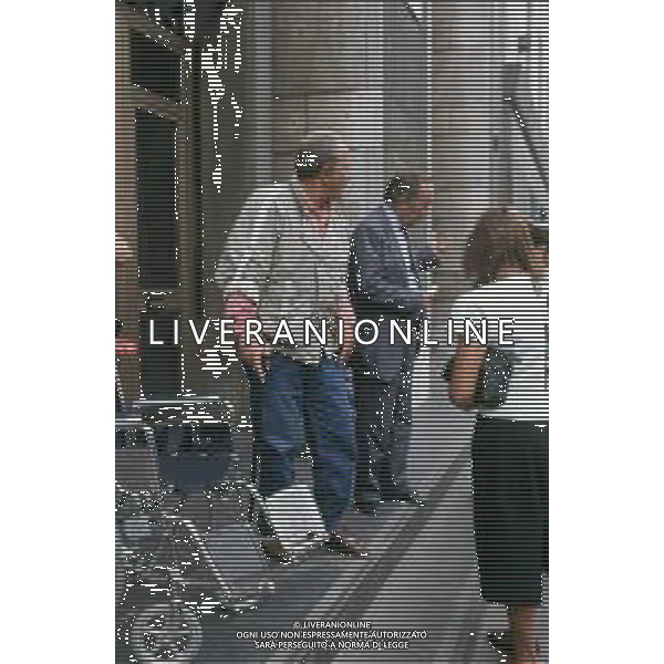 DIAP-RETROSPETTIVA DOMENIICO MODUGNO CANTANTE NELLA FOT DOMENICO MODUGNOO CON LA MOGLIE FRANCA GANDOLFI IN TRIBENALE A MILANO NELL\'ANNO 1986 AG ALDO LIVERANI SAS
