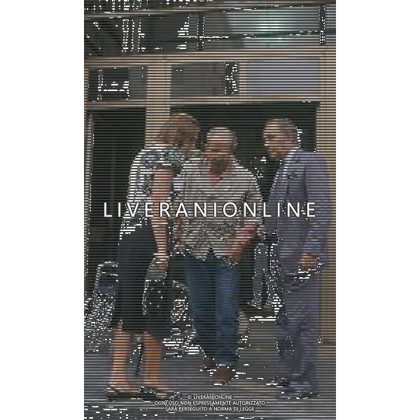 DIAP-RETROSPETTIVA DOMENIICO MODUGNO CANTANTE NELLA FOT DOMENICO MODUGNOO CON LA MOGLIE FRANCA GANDOLFI IN TRIBENALE A MILANO NELL\'ANNO 1986 AG ALDO LIVERANI SAS