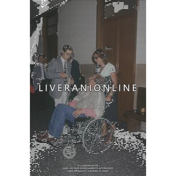 DIAP-RETROSPETTIVA DOMENIICO MODUGNO CANTANTE NELLA FOT DOMENICO MODUGNOO CON LA MOGLIE FRANCA GANDOLFI IN TRIBENALE A MILANO NELL\'ANNO 1986 AG ALDO LIVERANI SAS