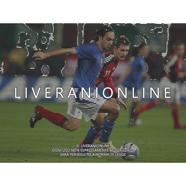 Firenze 01/03/2006 Italia-Germania Amichevole Nella foto: Nesta Alessandro contro Klose Miroslav.* Ph Gianni Nucci/Agenzia Aldo Liverani