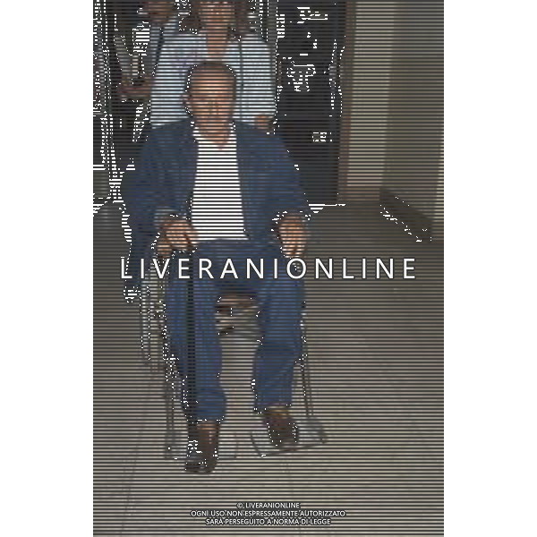DIAP-RETROSPETTIVA DOMENIICO MODUGNO CANTANTE NELLA FOT DOMENICO MODUGNOO CON LA MOGLIE FRANCA GANDOLFI IN TRIBENALE A MILANO NELL\'ANNO 1986 AG ALDO LIVERANI SAS