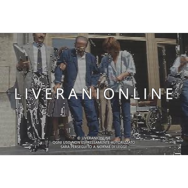 DIAP-RETROSPETTIVA DOMENIICO MODUGNO CANTANTE NELLA FOT DOMENICO MODUGNOO CON LA MOGLIE FRANCA GANDOLFI IN TRIBENALE A MILANO NELL\'ANNO 1986 AG ALDO LIVERANI SAS