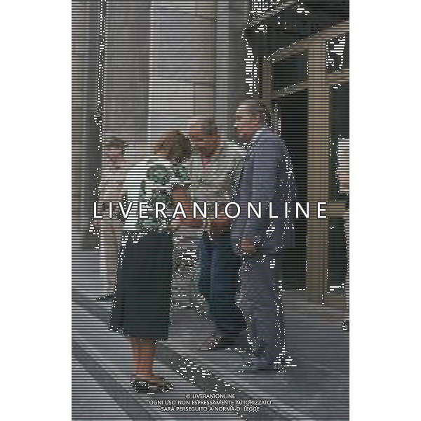 DIAP-RETROSPETTIVA DOMENIICO MODUGNO CANTANTE NELLA FOT DOMENICO MODUGNOO CON LA MOGLIE FRANCA GANDOLFI IN TRIBENALE A MILANO NELL\'ANNO 1986 AG ALDO LIVERANI SAS