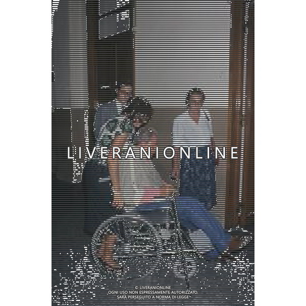 DIAP-RETROSPETTIVA DOMENIICO MODUGNO CANTANTE NELLA FOT DOMENICO MODUGNOO CON LA MOGLIE FRANCA GANDOLFI IN TRIBENALE A MILANO NELL\'ANNO 1986 AG ALDO LIVERANI SAS