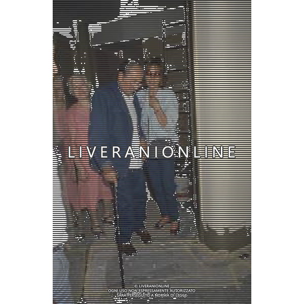 DIAP-RETROSPETTIVA DOMENIICO MODUGNO CANTANTE NELLA FOT DOMENICO MODUGNOO CON LA MOGLIE FRANCA GANDOLFI IN TRIBENALE A MILANO NELL\'ANNO 1986 AG ALDO LIVERANI SAS