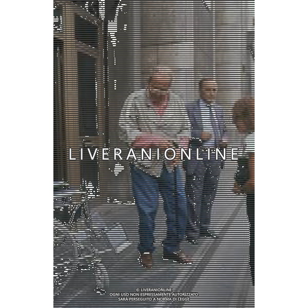 DIAP-RETROSPETTIVA DOMENIICO MODUGNO CANTANTE NELLA FOT DOMENICO MODUGNOO CON LA MOGLIE FRANCA GANDOLFI IN TRIBENALE A MILANO NELL\'ANNO 1986 AG ALDO LIVERANI SAS