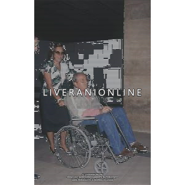 DIAP-RETROSPETTIVA DOMENIICO MODUGNO CANTANTE NELLA FOT DOMENICO MODUGNOO CON LA MOGLIE FRANCA GANDOLFI IN TRIBENALE A MILANO NELL\'ANNO 1986 AG ALDO LIVERANI SAS