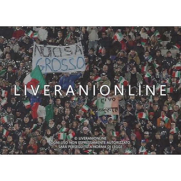 Firenze 01/03/2006 Italia-Germania Amichevole Nella foto: I tifosi dell\'Italia mostrano degli striscioni.* Ph Gianni Nucci/Agenzia Aldo Liverani