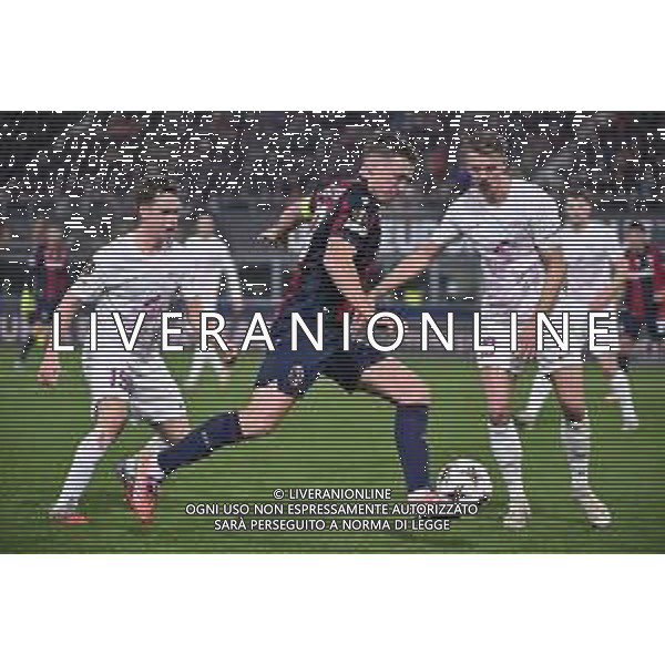 TVRG Bologna vs Brann nella foto Lewis Ferguson (Bologna) tra Eggert Aron Gudmundsson (Brann) e Emil Kornvig (Brann) Bologna 06-11-2025 Stadio Renato Dall\'Ara Bologna vs Brann UEFA Europa League fase a girone unico - 4a giornata foto Roberto Garavaglia/Agenzia Aldo Liverani sas