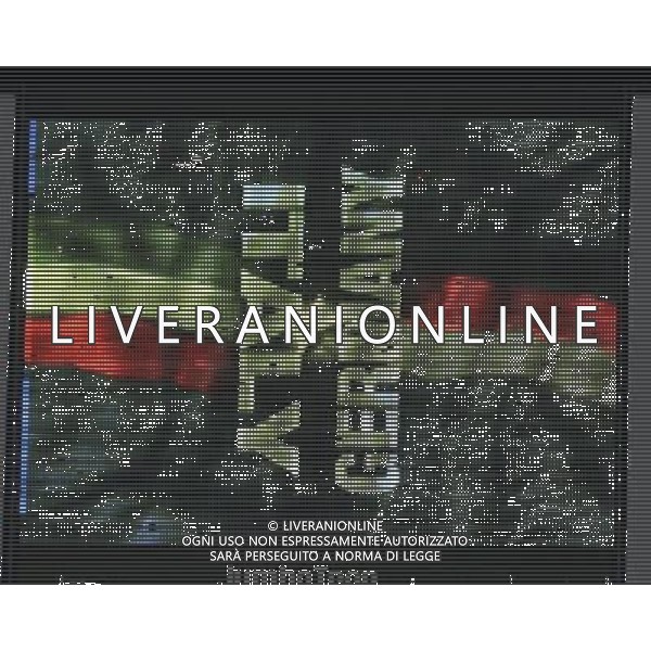 Firenze 01/03/2006 Italia-Germania Amichevole Nella foto: I tifosi dell\'Italia mostrano degli striscioni.* Ph Gianni Nucci/Agenzia Aldo Liverani