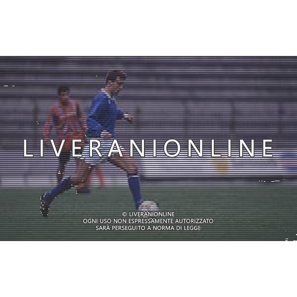 DIAP-RETROSPETTIVA GIANNI FLAMIGNI CALCIATORE NELLA FOTO GIANNI FLAMIGNI CON LA MAGLIA DELLA NAZIONALE ITALIANA AG ALDO LIVERANI SAS