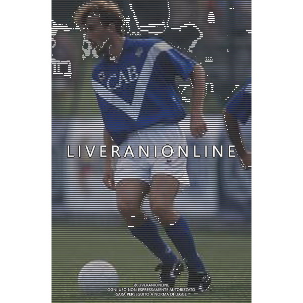 DIAP-RETROSPETTIVA GIANNI FLAMIGNI CALCIATORE NELLA FOTO GIANNI FLAMIGNI CON LA MAGLIA DEL BRESCIA CALCIO AG ALDO LIVERANI SAS