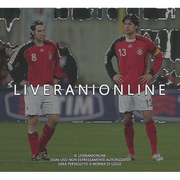 Firenze 1 marzo 2006 Italia - Germania amichevole nella foto: la delusione di Ballack Michael e Frings Torsten foto Andry / Ag. Aldo Liverani