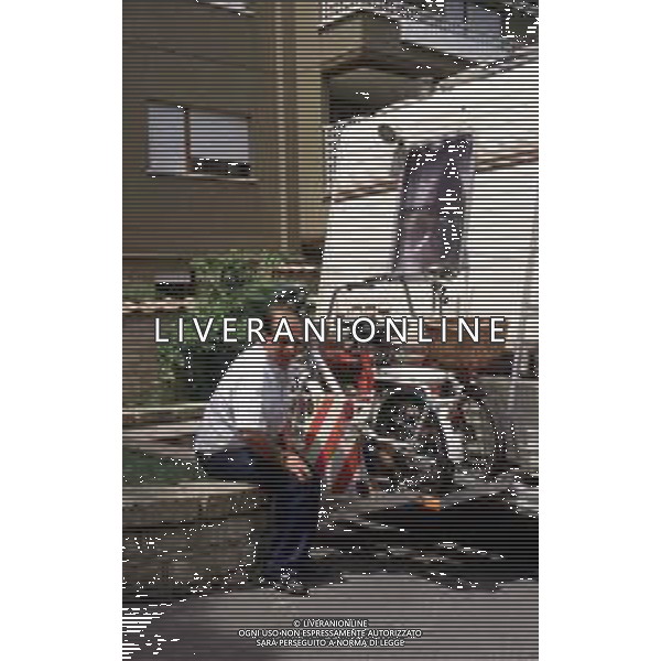 DIAP-RETROSPETTIVA GINCARLO MAGALLI PRESENTATORE TELEVISIVO NELLA FOTO GIANCARLO MAGALLI NEL CAMPER A ROMA FOTO EDGARDO DELLA SCORCIOSA-AG ALDO LIVERANI SAS