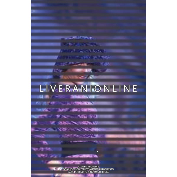 DIAP-RETROSPETTIVA MANDY SMITH CANTANTE NELLA FOTO MANDY SMITH CON BILL WYMAN AG CONTROLUCE- AG ALDO LIVERANI SAS