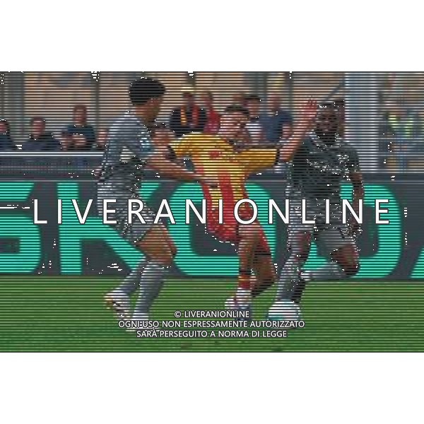 TVEM November 08, 2025 Lecce, Italy - US Lecce vs Hellas Verona - Italian soccer serie A 2025/26 - Via Del Mare Stadium. In the pic: Medon Berisha of US Lecce in action against Jean Daniel Akpa Akpro of Hellas Verona ©TVEM Emmanuele Mastrodonato - AGENZIA ALDO LIVERANI SAS