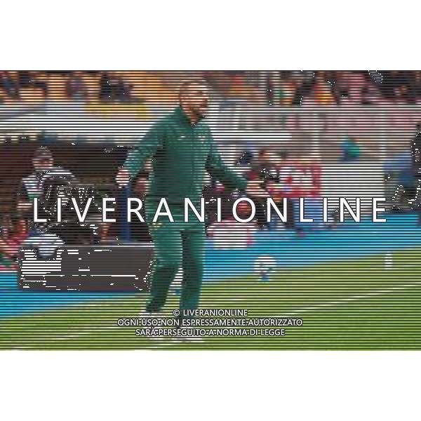 TVEM November 08, 2025 Lecce, Italy - US Lecce vs Hellas Verona - Italian soccer serie A 2025/26 - Via Del Mare Stadium. In the pic: coach Paolo Zanetti of Hellas Verona ©TVEM Emmanuele Mastrodonato - AGENZIA ALDO LIVERANI SAS