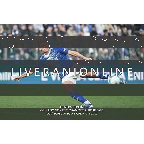 TVRG Como vs Cagliari nella foto Nicolas Paz Martinez (Como) vicino al gol con un tiro da fuori area Como 08-11-2025 Stadio Giuseppe Sinigaglia Como vs Cagliari Campionato Serie A Enilive - 11a giornata foto Roberto Garavaglia/Agenzia Aldo Liverani sas