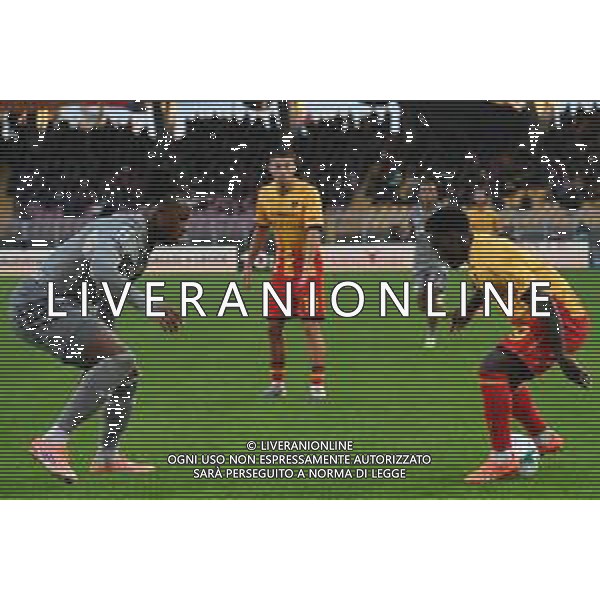 TVPG US Lecce vs Hellas Verona FC nella foto Armel Bella-Kotchap (Hellas Verona Fc) a contrasto con Banda Lameck (Us Lecce) Lecce (ITA) 08-11 -2025 Stadio “E. Giardiniero” Via del Mare - Undicesima Giornata Serie A EniLive 2025/26 ©TVPG GOLIA PASQUALE - AGENZIA ALDO LIVERANI SAS