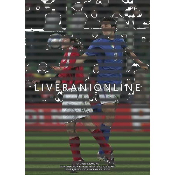 Firenze 1 marzo 2006 Italia - Germania amichevole nella foto: Toni Luca e Frings Torsten foto Andry / Ag. Aldo Liverani