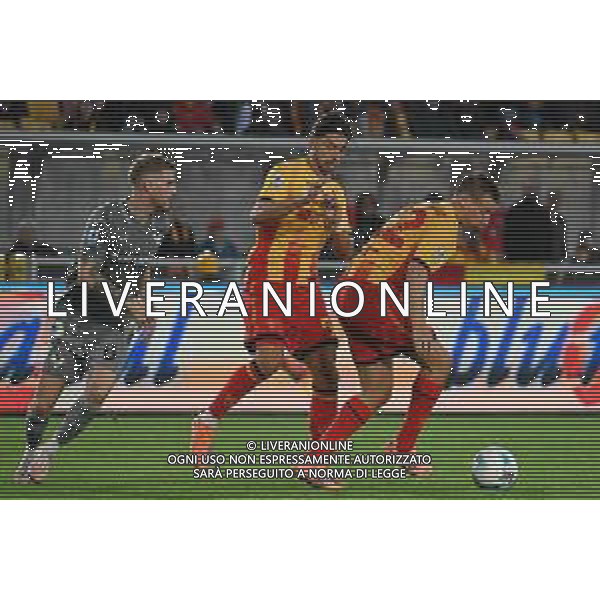 TVPG US Lecce vs Hellas Verona FC nella foto Camarda Francesco (Us Lecce) Lecce (ITA) 08-11 -2025 Stadio “E. Giardiniero” Via del Mare - Undicesima Giornata Serie A EniLive 2025/26 ©TVPG GOLIA PASQUALE - AGENZIA ALDO LIVERANI SAS