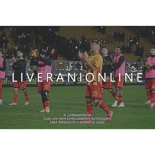 TVPG US Lecce vs Hellas Verona FC nella foto Ramadani Ylber (Us Lecce) sotto la curva dopo la partita Lecce (ITA) 08-11 -2025 Stadio “E. Giardiniero” Via del Mare - Undicesima Giornata Serie A EniLive 2025/26 ©TVPG GOLIA PASQUALE - AGENZIA ALDO LIVERANI SAS