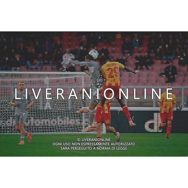 TVEM November 08, 2025 Lecce, Italy - US Lecce vs Hellas Verona - Italian soccer serie A 2025/26 - Via Del Mare Stadium. In the pic: Giovane Santana do Nascimento of Hellas Verona in action against Lassana Coulibaly of US Lecce ©TVEM Mastrodonato Emmanuele - AGENZIA ALDO LIVERANI SAS