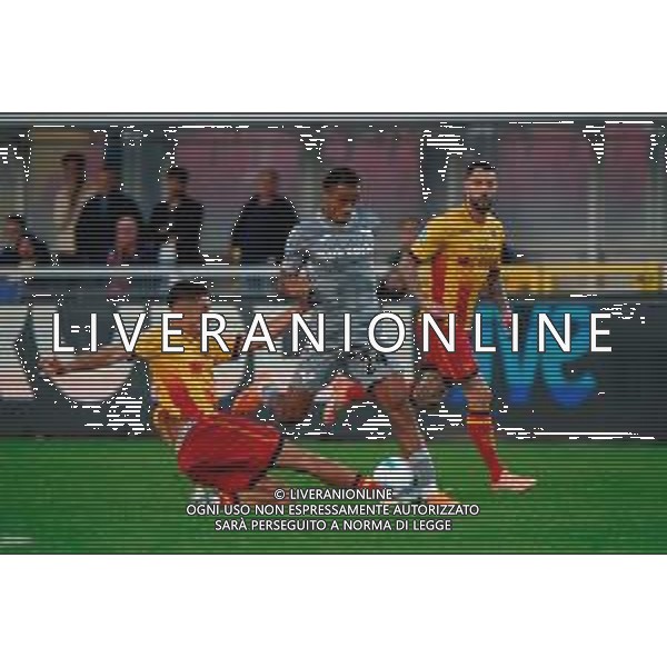 TVEM November 08, 2025 Lecce, Italy - US Lecce vs Hellas Verona - Italian soccer serie A 2025/26 - Via Del Mare Stadium. In the pic: Antoine Bernede of Hellas Verona in action against Medon Berisha of US Lecce ©TVEM Mastrodonato Emmanuele - AGENZIA ALDO LIVERANI SAS