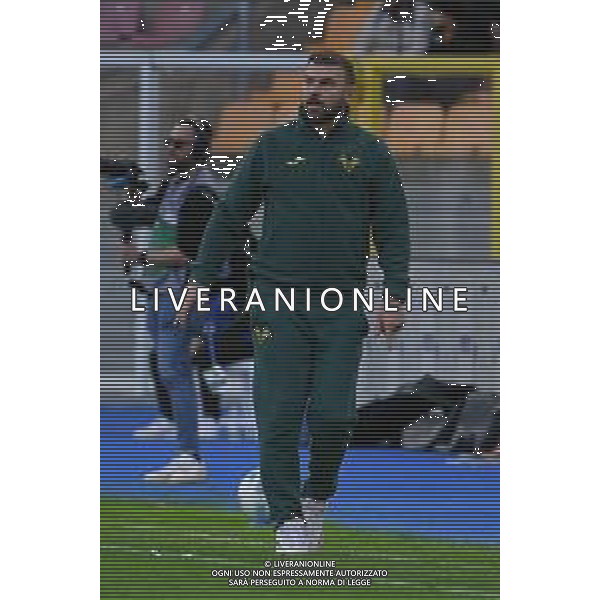 TVPG US Lecce vs Hellas Verona FC nella foto Paolo Zanetti (Allenatore Hellas Verona Fc) Lecce (ITA) 08-11 -2025 Stadio “E. Giardiniero” Via del Mare - Undicesima Giornata Serie A EniLive 2025/26 ©TVPG GOLIA PASQUALE - AGENZIA ALDO LIVERANI SAS