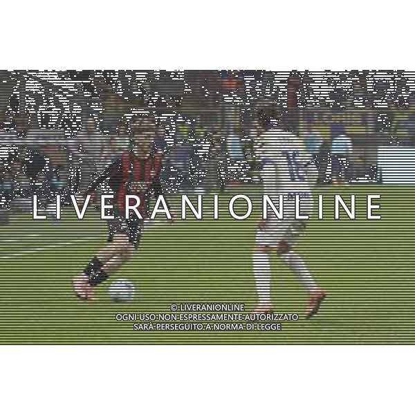 Alexis Saelemaekers of AC Milan competes for the ball with Mathias Fjørtoft Løvik of Parma AC during Parma Calcio vs AC Milan, 11° Serie A Enilive 2025-26 game at Ennio Tardini stadium in Parma (PR), Italy, on November 08, 2025. (Photo by Davide Casentini)- AGENZIA ALDO LIVERANI SAS