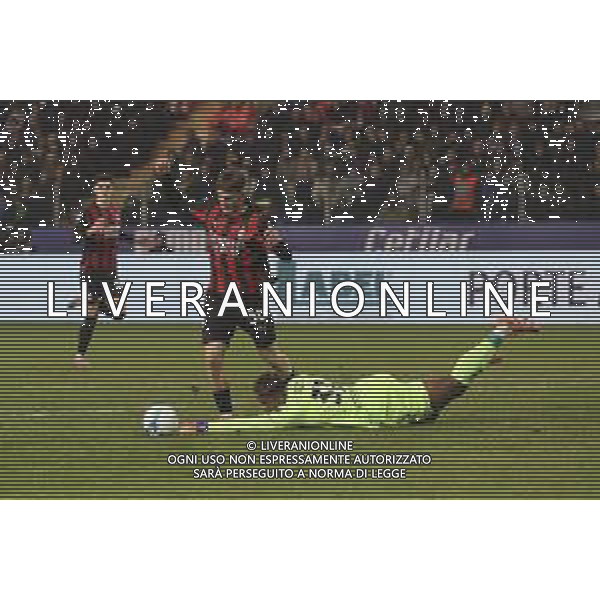 Zion Suzuki of Parma AC makes a save on Alexis Saelemaekers of AC Milan during Parma Calcio vs AC Milan, 11° Serie A Enilive 2025-26 game at Ennio Tardini stadium in Parma (PR), Italy, on November 08, 2025. (Photo by Davide Casentini)- AGENZIA ALDO LIVERANI SAS